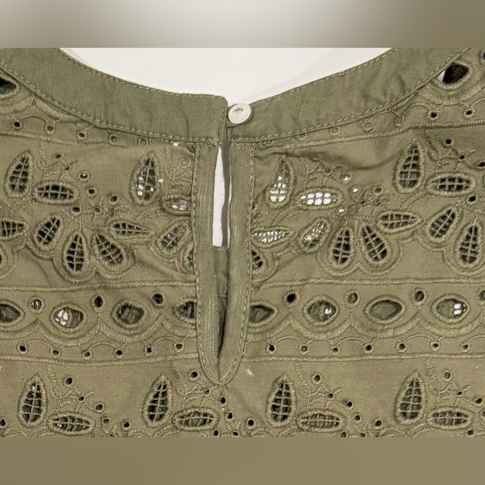 Lucky Brand Olive Eyelet Lace Boho Top Sleeveless Cotton Blouse M - Picture 2 of 6